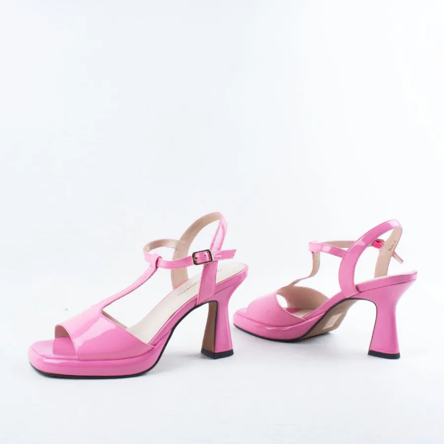 bilbo_heel_3.webp Strappy^Tamara London Bilbo Heel