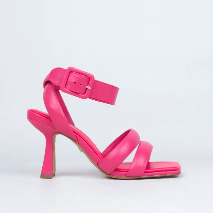 cara_heel_11.webp Strappy^Carrano - Brazil Cara Heel