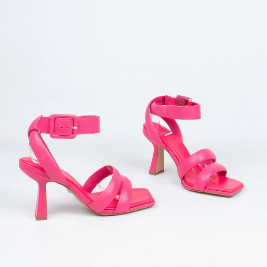 cara_heel_12.webp Strappy^Carrano - Brazil Cara Heel