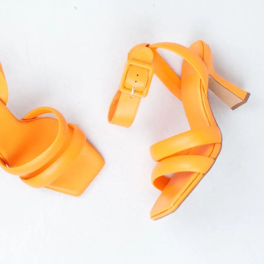 cara_heel_9.webp Strappy^Carrano - Brazil Cara Heel