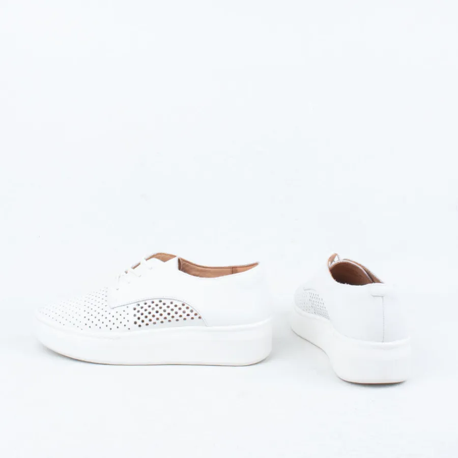 derby_city_punch_sneaker_3.webp Lace Up^Rollie Derby City Punch Sneaker