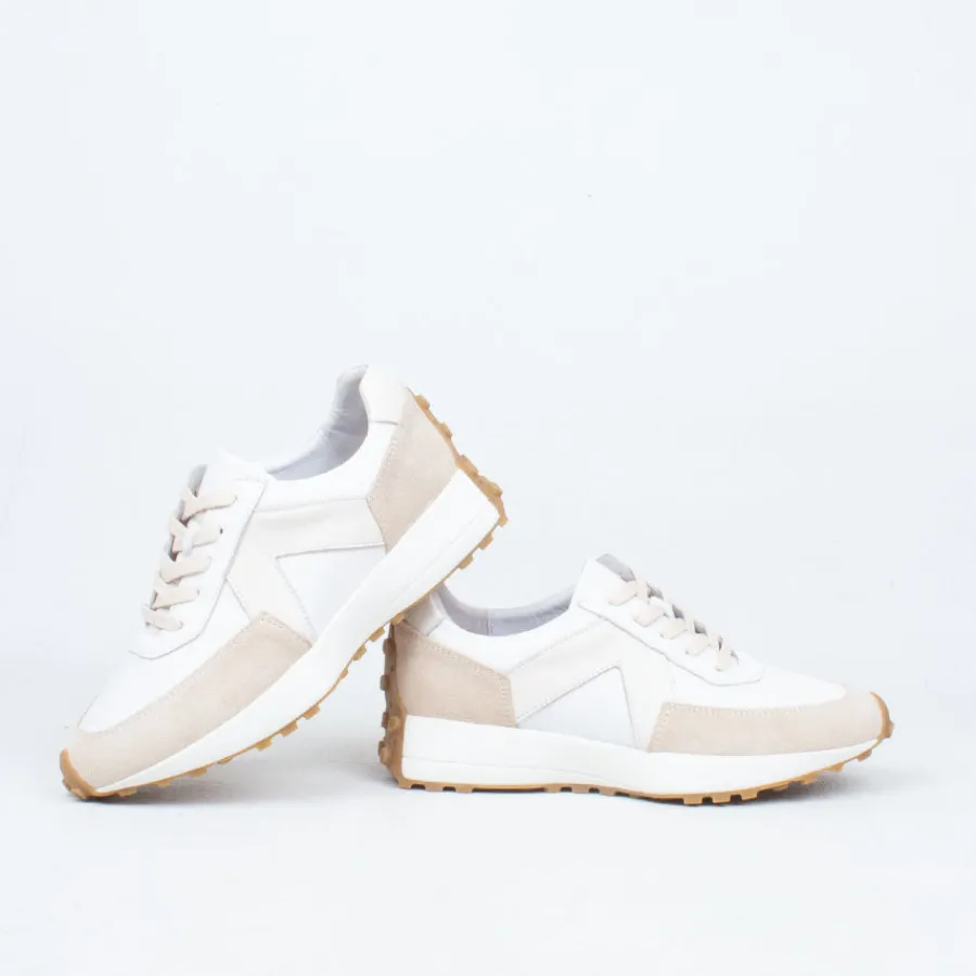freelance_sneaker_16.webp Lace Up^Gelato Freelance Sneaker