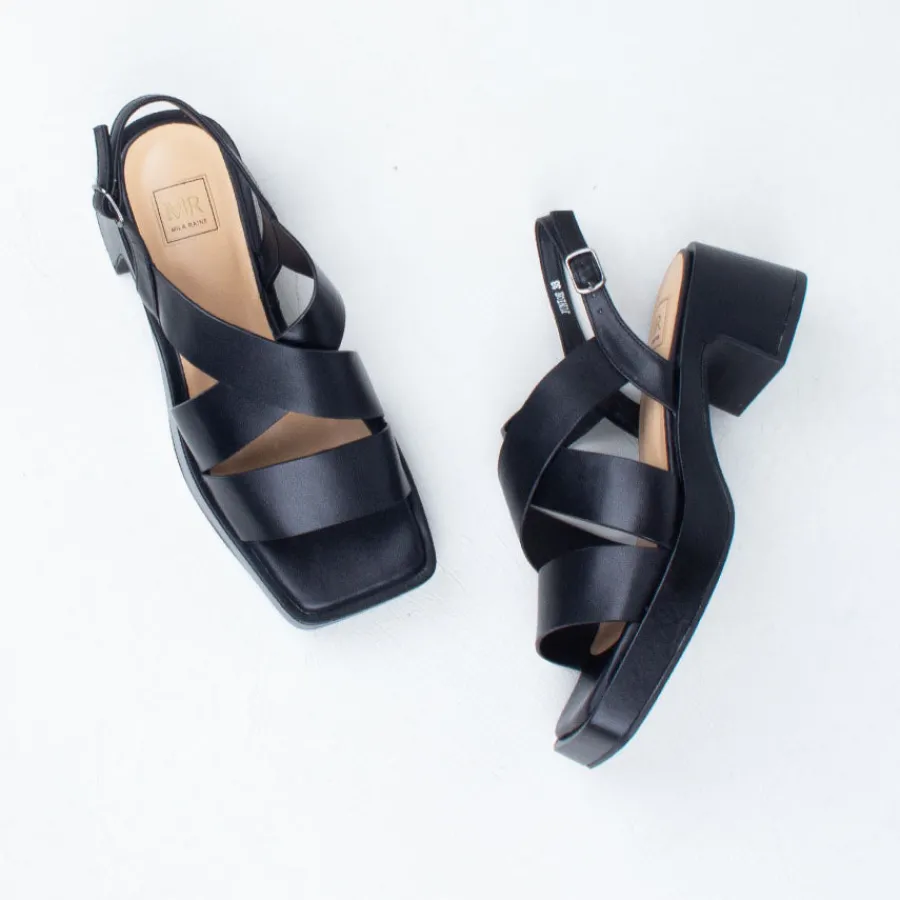 junior_sandal_2.webp Flat^Mila Raine Junior Sandal