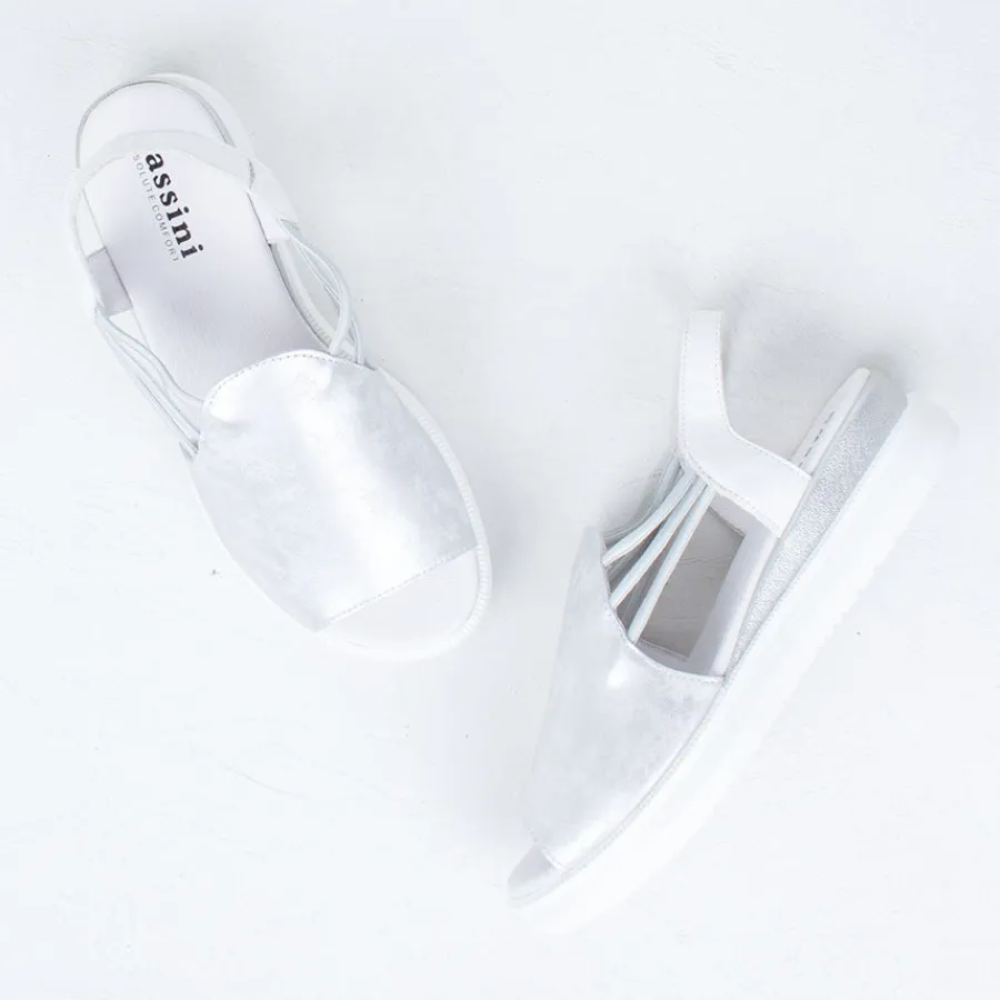 mirky_sandal_10.webp Flat^Cassini Mirky Sandal