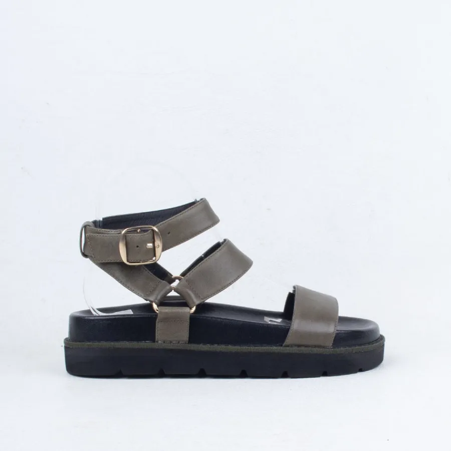 nomi_sandal_4.webp Flat^Ernest Wyler Nomi Sandal Khaki