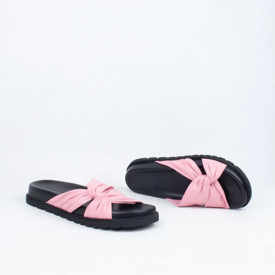 ombra_slide_17.webp Flat^Ernest Wyler Ombra Slide