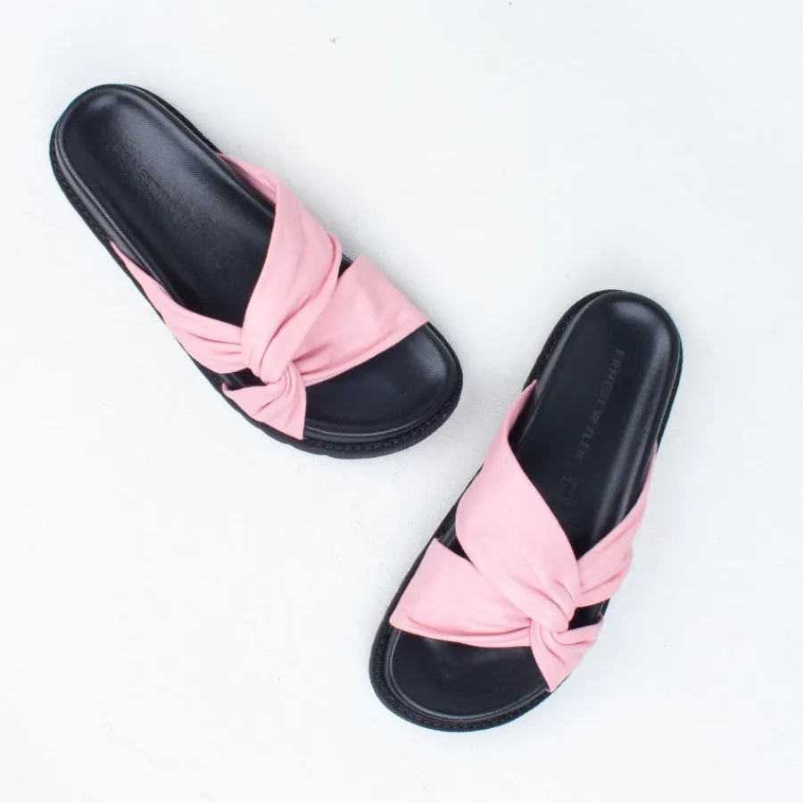 ombra_slide_18.webp Flat^Ernest Wyler Ombra Slide