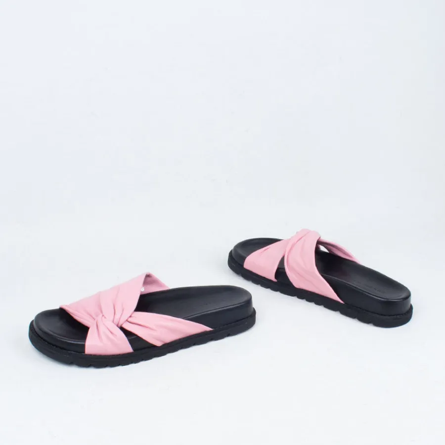 ombra_slide_19.webp Flat^Ernest Wyler Ombra Slide