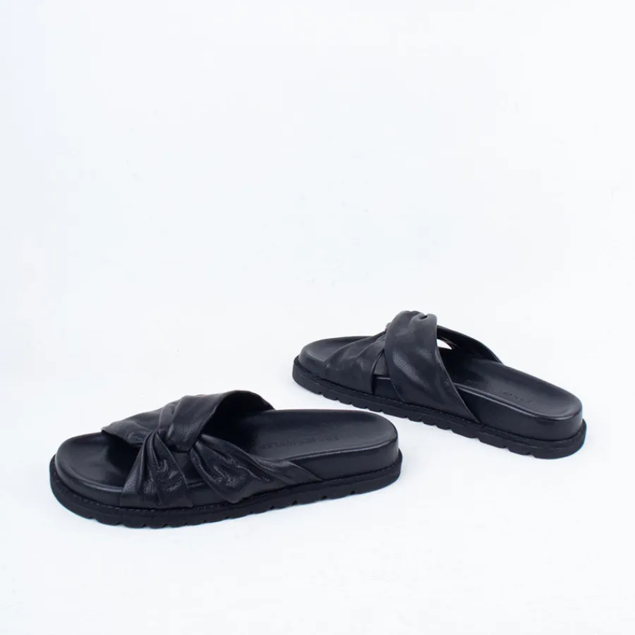 ombra_slide_3.webp Flat^Ernest Wyler Ombra Slide