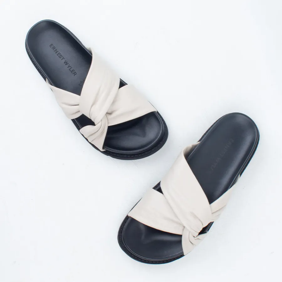 ombra_slide_6.webp Flat^Ernest Wyler Ombra Slide