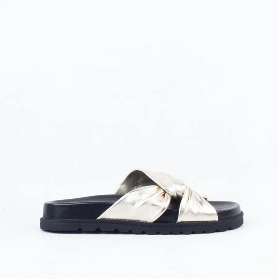 ombra_slide_8.webp Flat^Ernest Wyler Ombra Slide