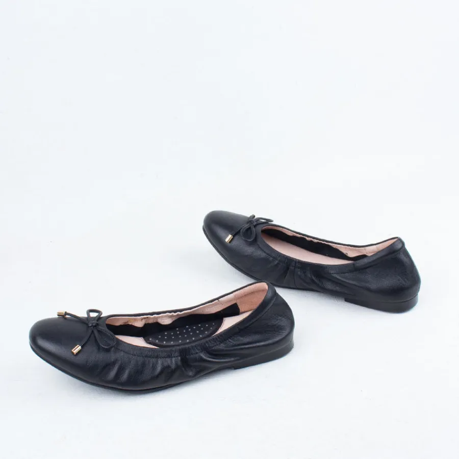 poncho_slip_on_2.webp Slip On^Bresley NZ Poncho Slip On