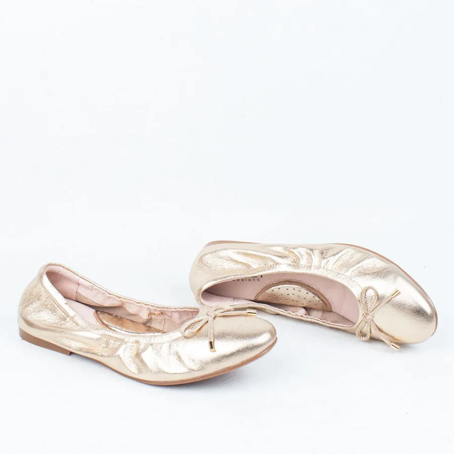 poncho_slip_on_8.webp Slip On^Bresley NZ Poncho Slip On