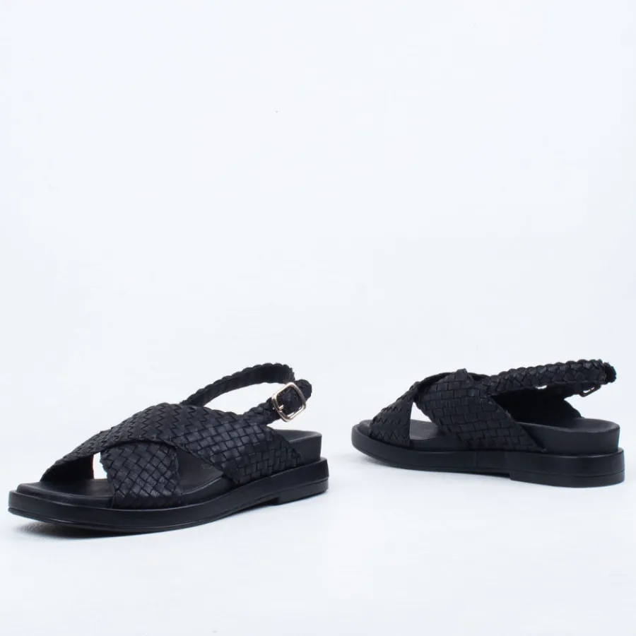 ponti_sandal_3.webp Flat^Ernest Wyler Ponti Sandal