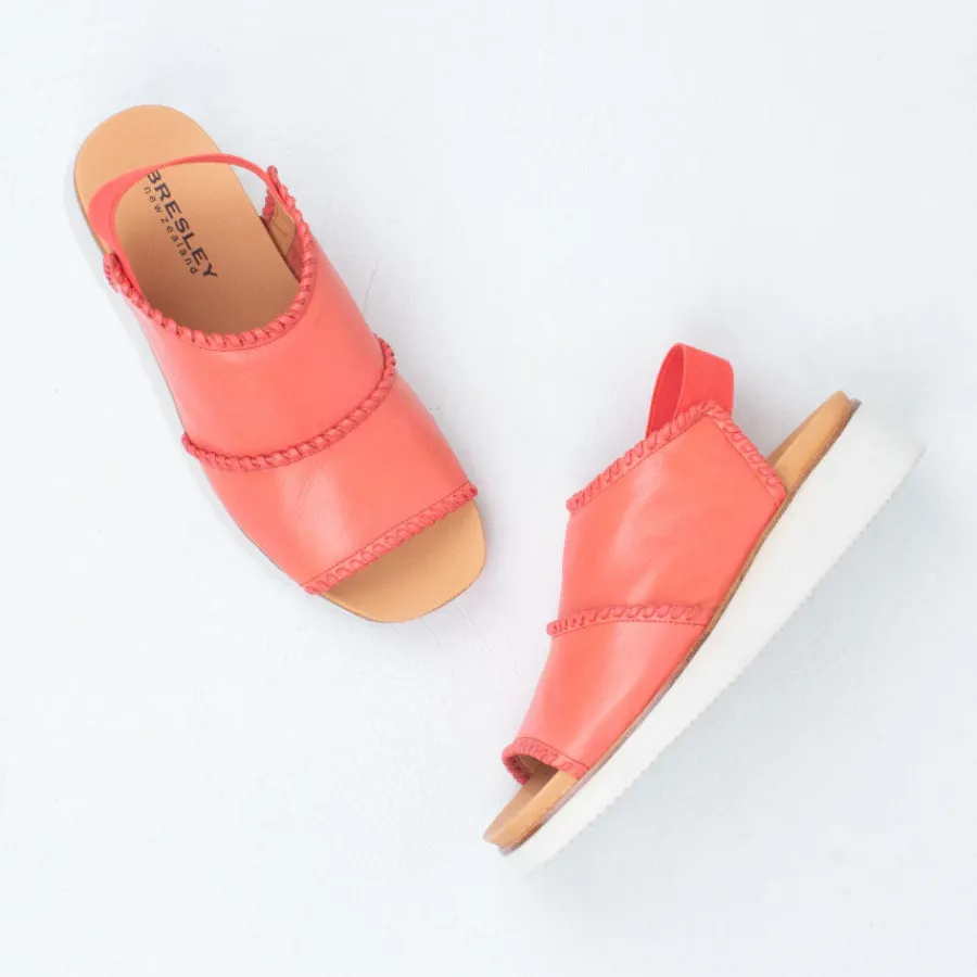 praxis_sandal_10.webp Flat^Bresley NZ Praxis Sandal