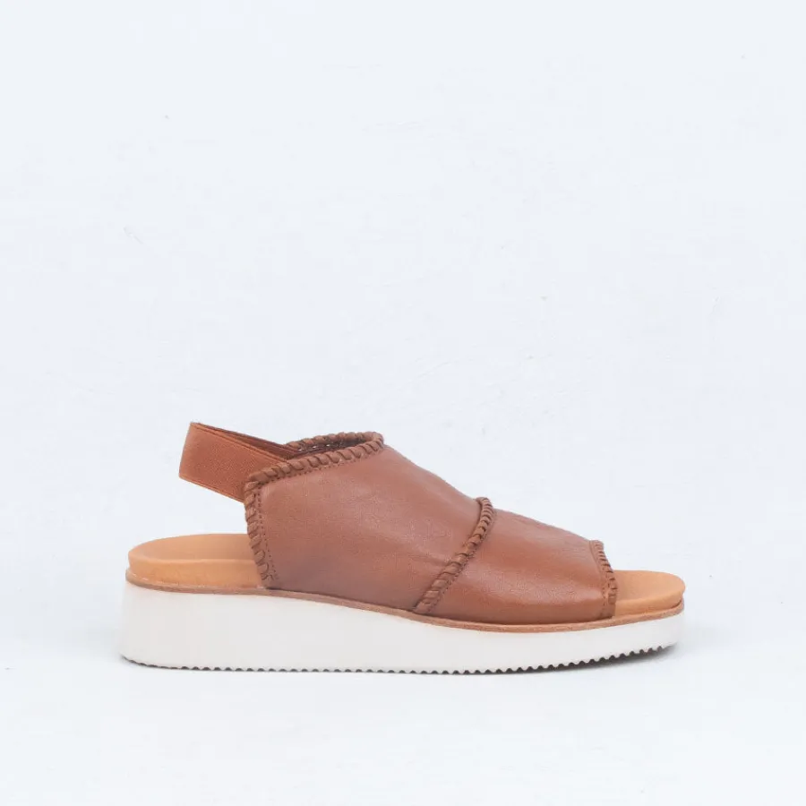 praxis_sandal_12.webp Flat^Bresley NZ Praxis Sandal