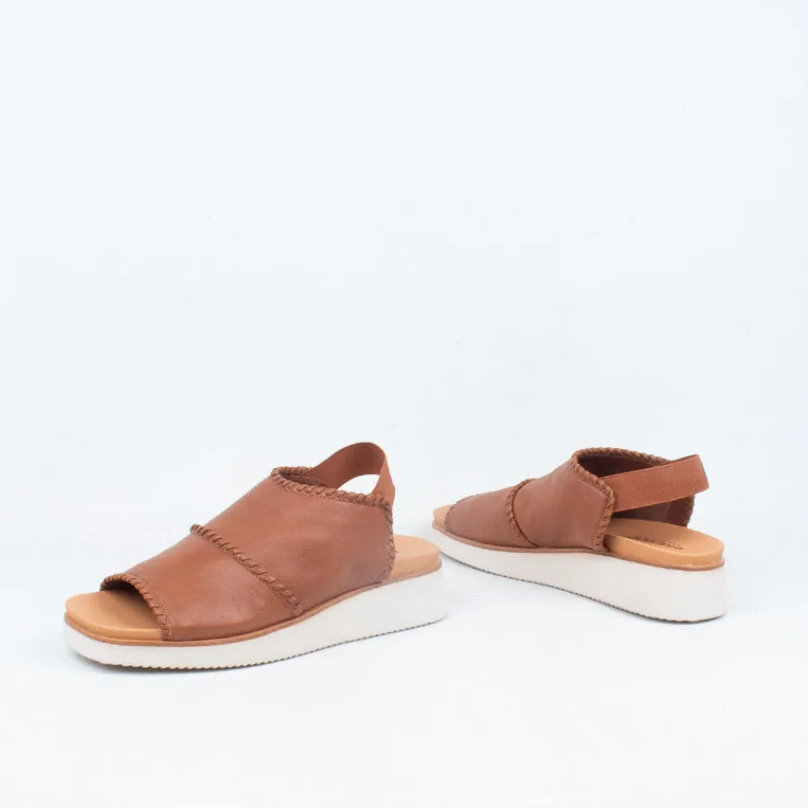 praxis_sandal_15.webp Flat^Bresley NZ Praxis Sandal