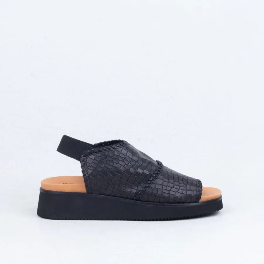 praxis_sandal_16.webp Flat^Bresley NZ Praxis Sandal