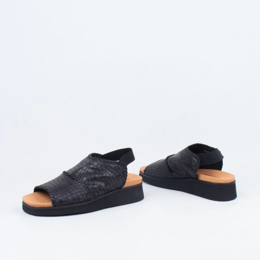 praxis_sandal_17.webp Flat^Bresley NZ Praxis Sandal