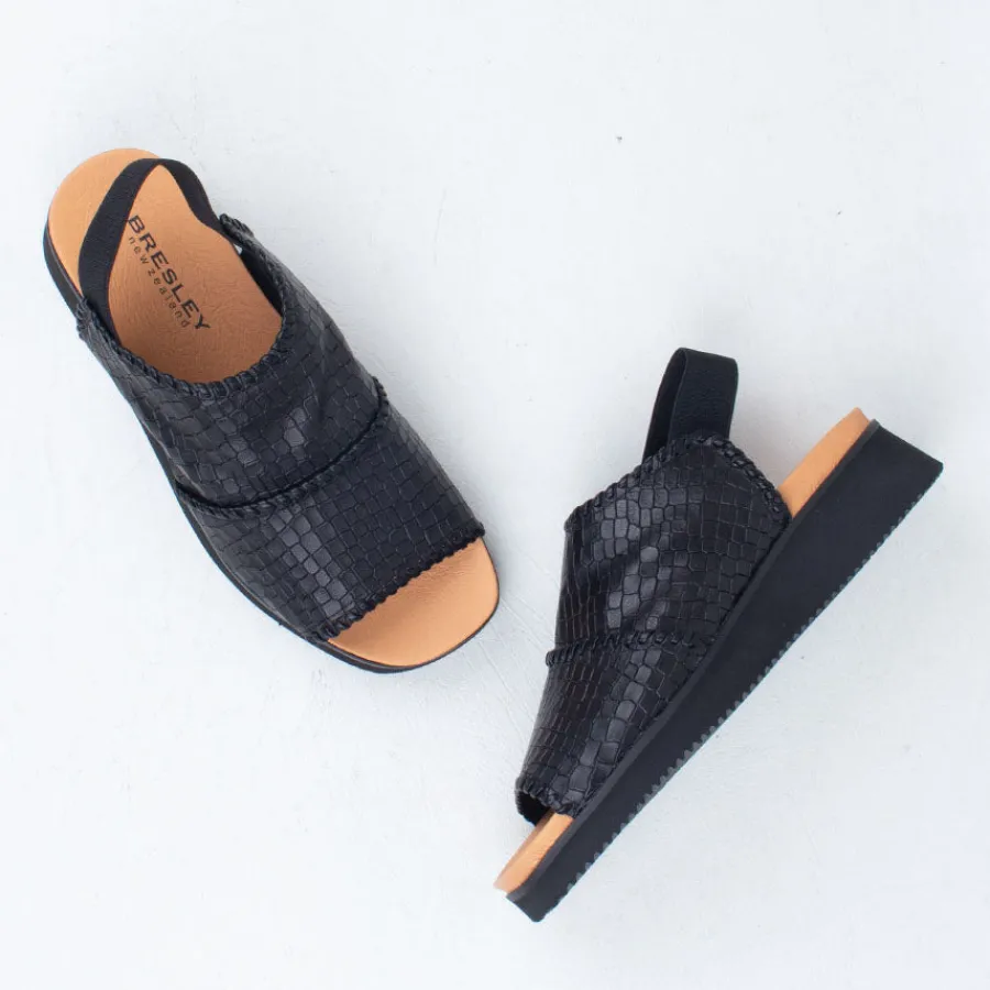 praxis_sandal_18.webp Flat^Bresley NZ Praxis Sandal