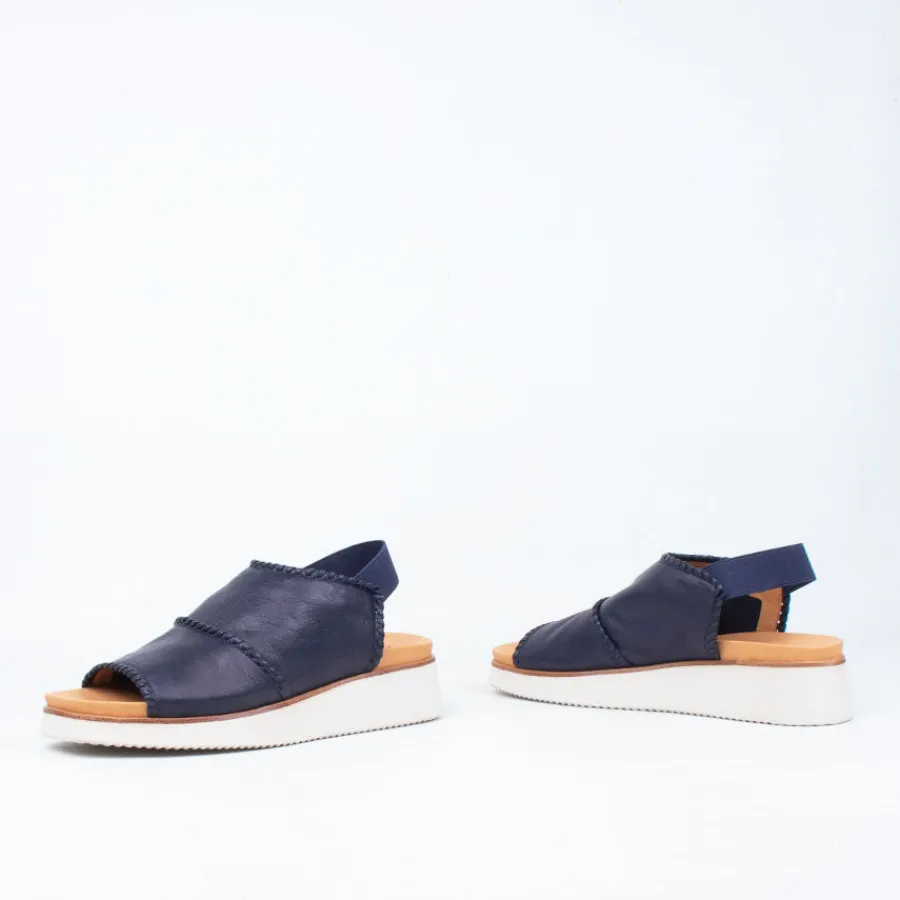 praxis_sandal_7.webp Flat^Bresley NZ Praxis Sandal
