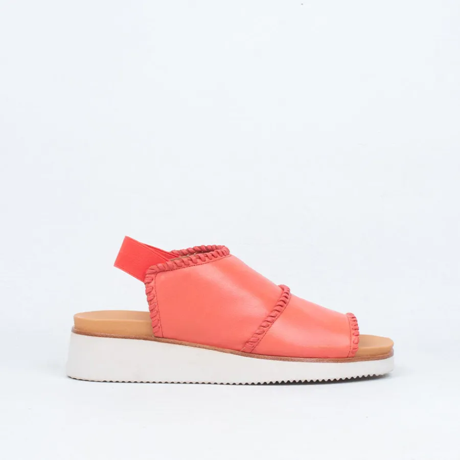 praxis_sandal_8.webp Flat^Bresley NZ Praxis Sandal