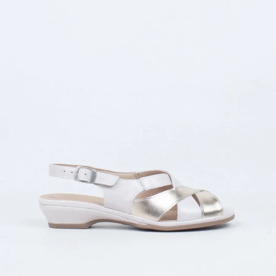 quatro_sandal_7.webp Flat^Suave - Portugal Quatro Sandal