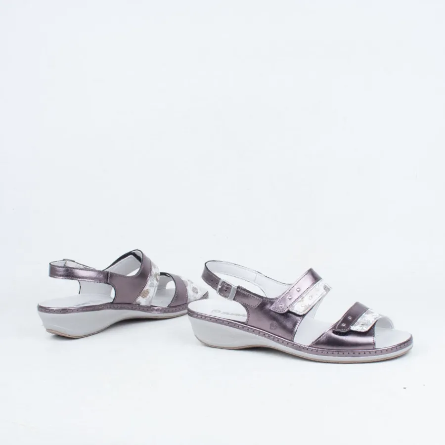 rivoli_sandal_3.webp Flat^Suave - Portugal Rivoli Sandal