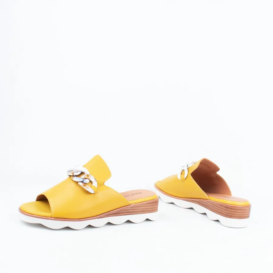sandie_slide_3.webp Wedges | Flat^Bresley NZ Sandie Slide