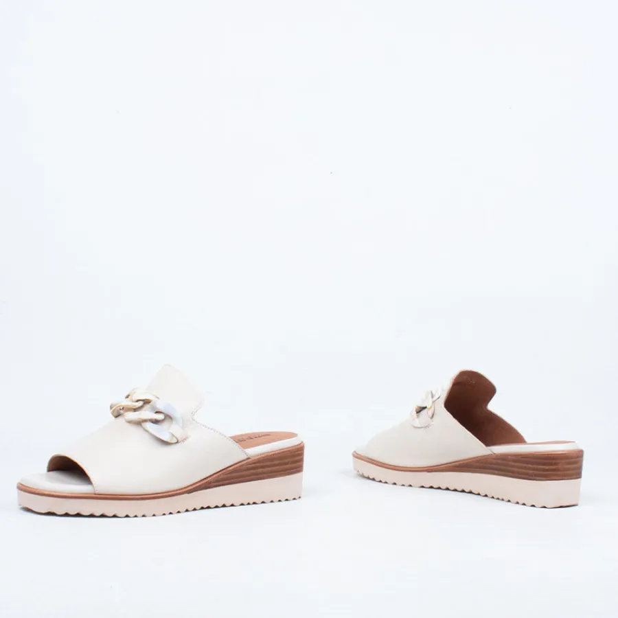 sandie_slide_7.webp Wedges | Flat^Bresley NZ Sandie Slide