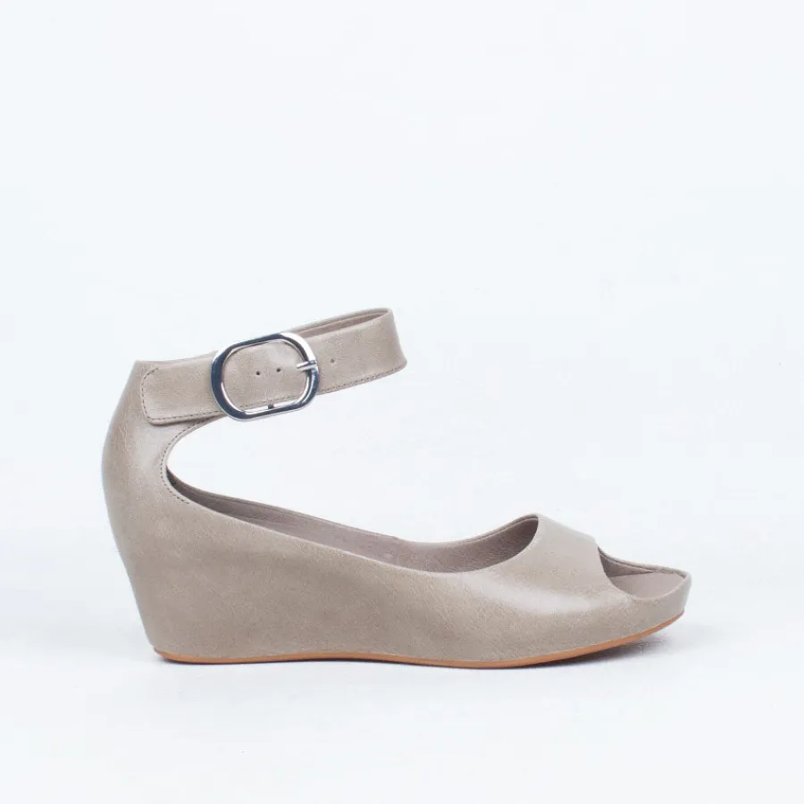 sangria_sandal_8.webp Wedge | Wedge^Bresley NZ Sangria Sandal