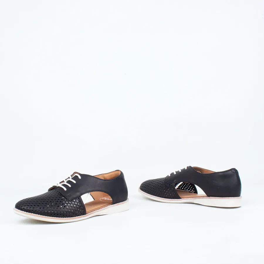sidecut_punch_4.webp Lace Up^Rollie Sidecut Punch
