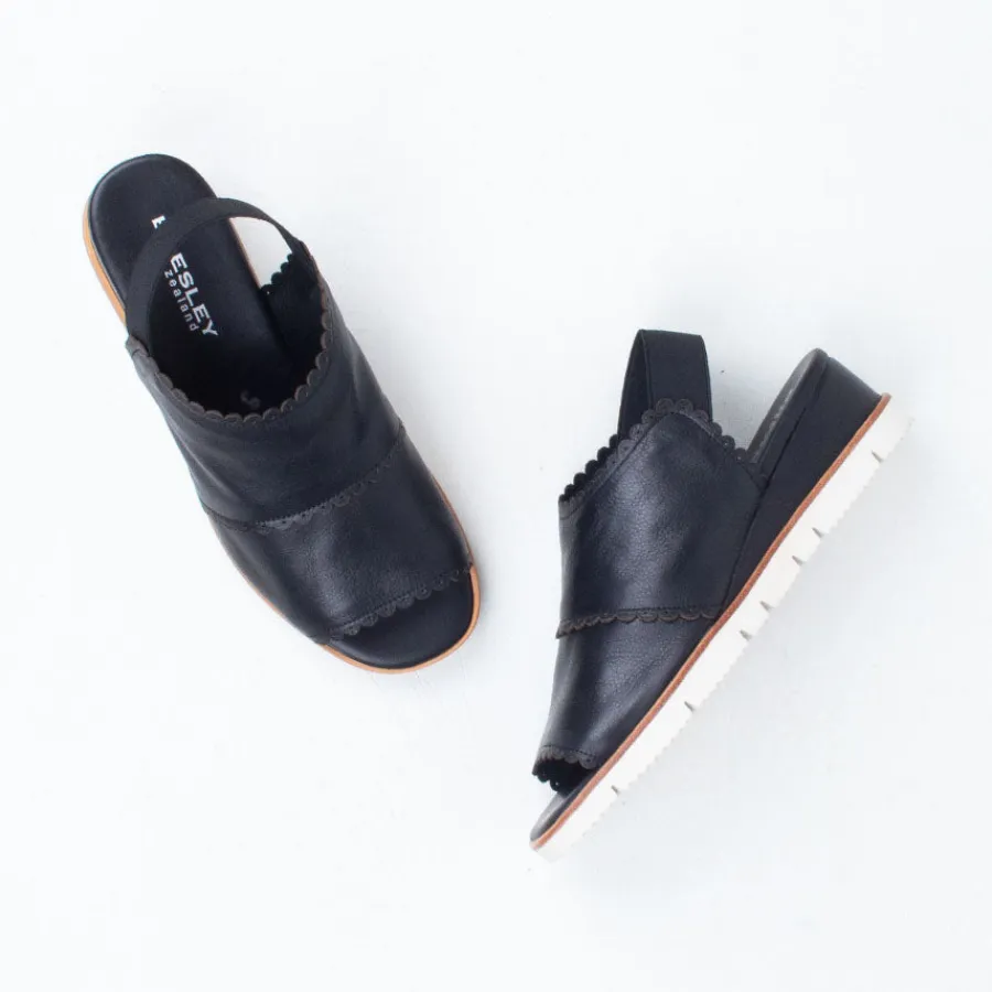 snooze_sandal_2.webp Flat^Bresley NZ Snooze Sandal