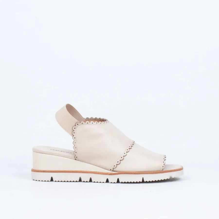 snooze_sandal_4.webp Flat^Bresley NZ Snooze Sandal