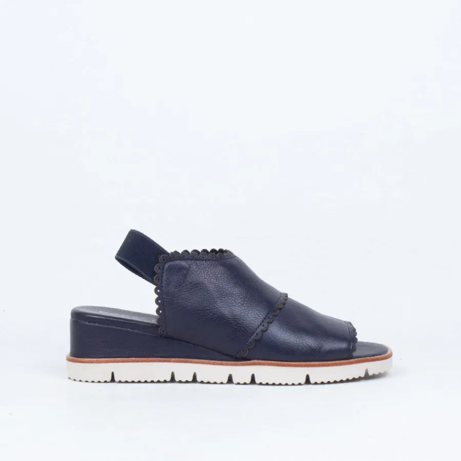 snooze_sandal_8.webp Flat^Bresley NZ Snooze Sandal