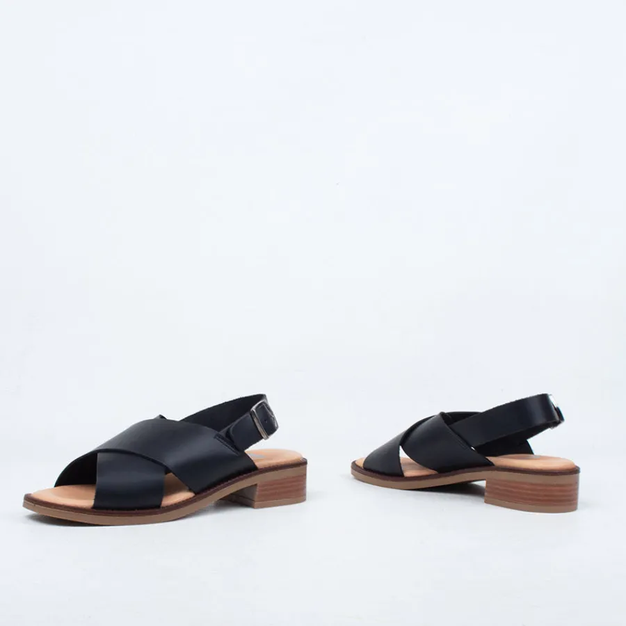 star_sandal_3.webp Flat^Nu x Neo - Spain Star Sandal