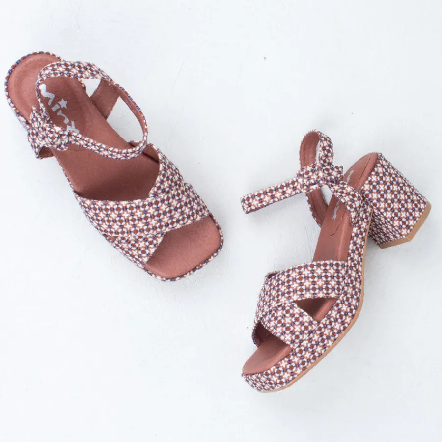 tyra_heel_6.webp Strappy | Platform^Minx Tyra Heel